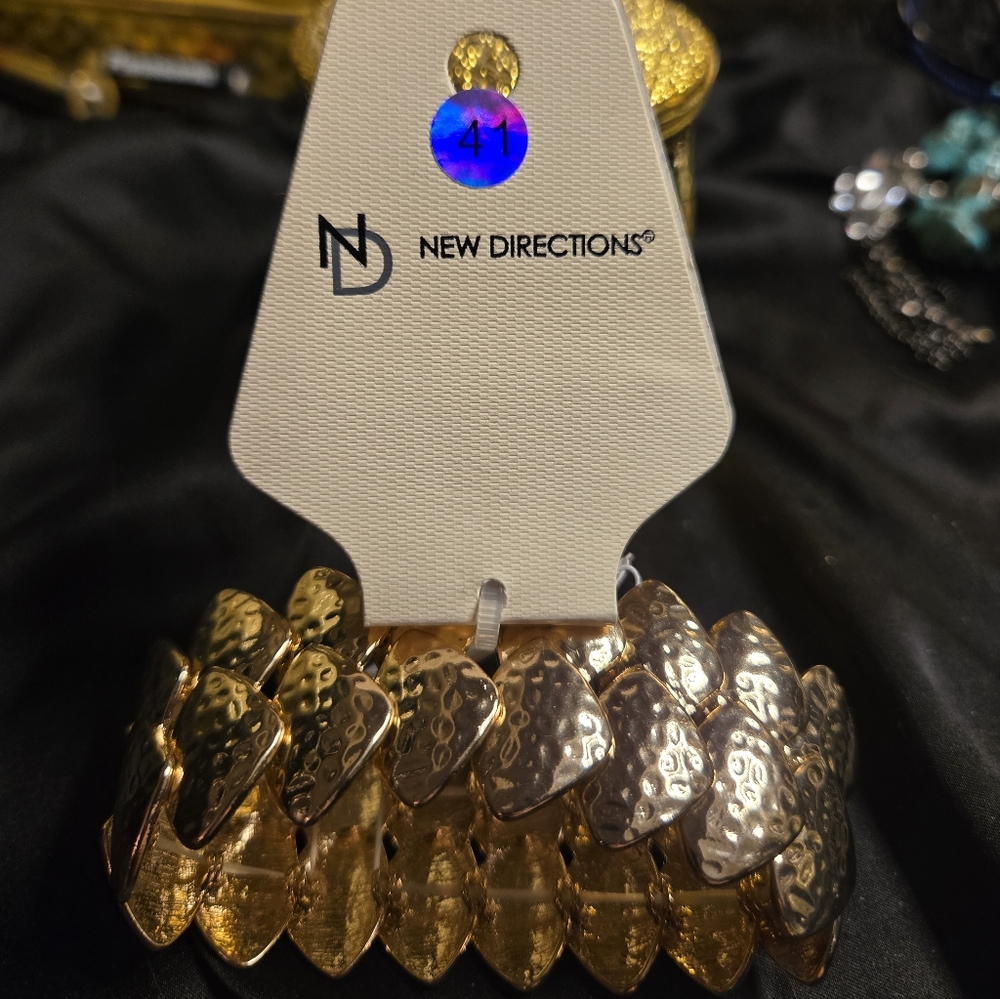 New Directions Hammered Gold-Tone Stretch Bracelet (NWT)